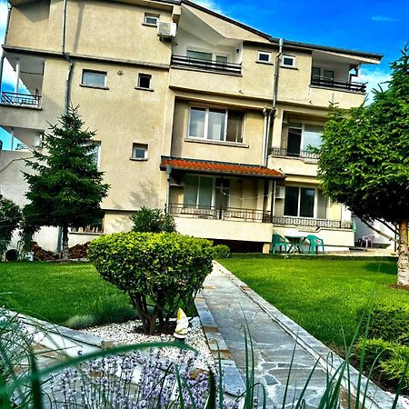 Guestrooms Stoyanovi Черноморец Екстериор снимка