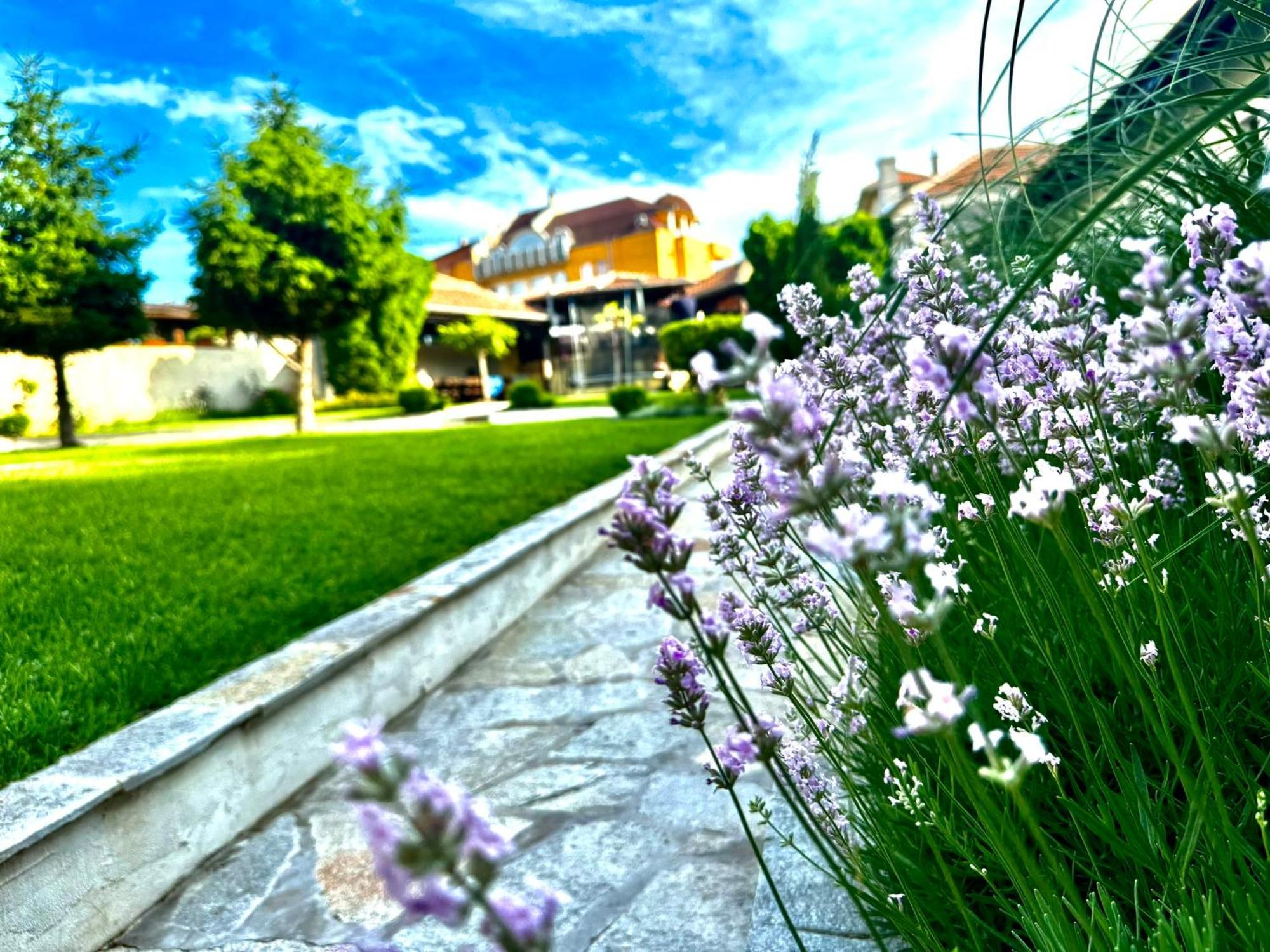 Guestrooms Stoyanovi Черноморец Екстериор снимка