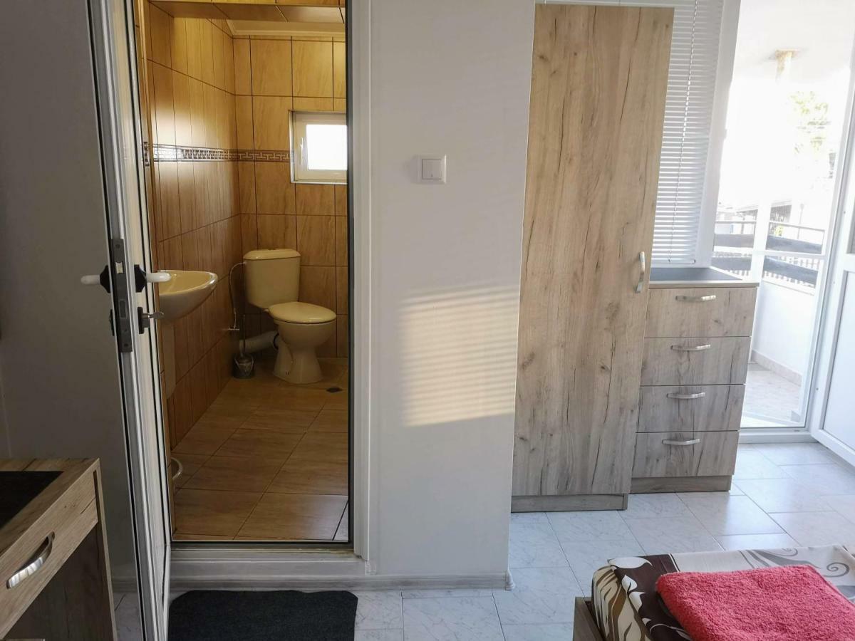 Guestrooms Stoyanovi Черноморец Екстериор снимка