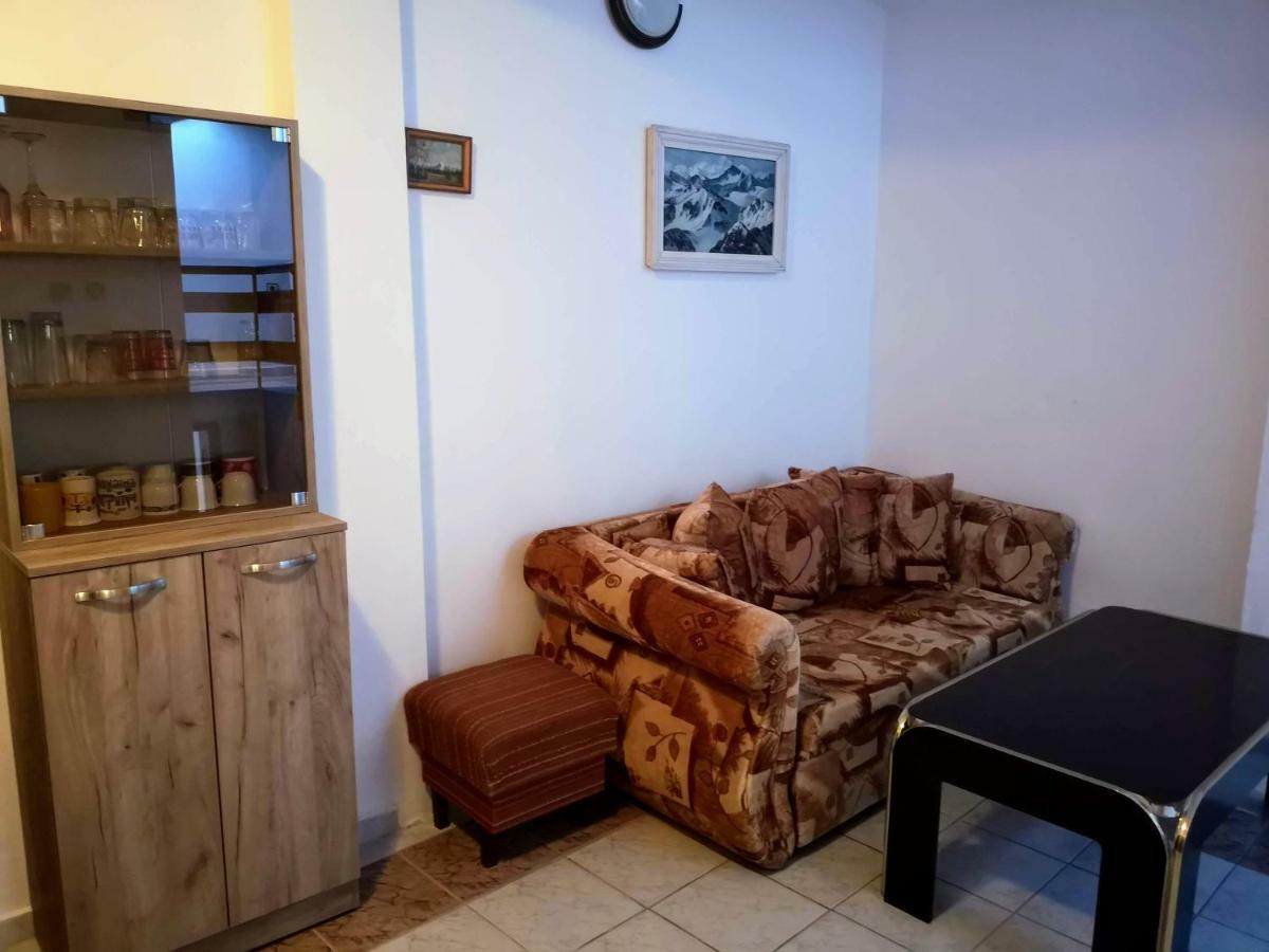 Guestrooms Stoyanovi Черноморец Екстериор снимка