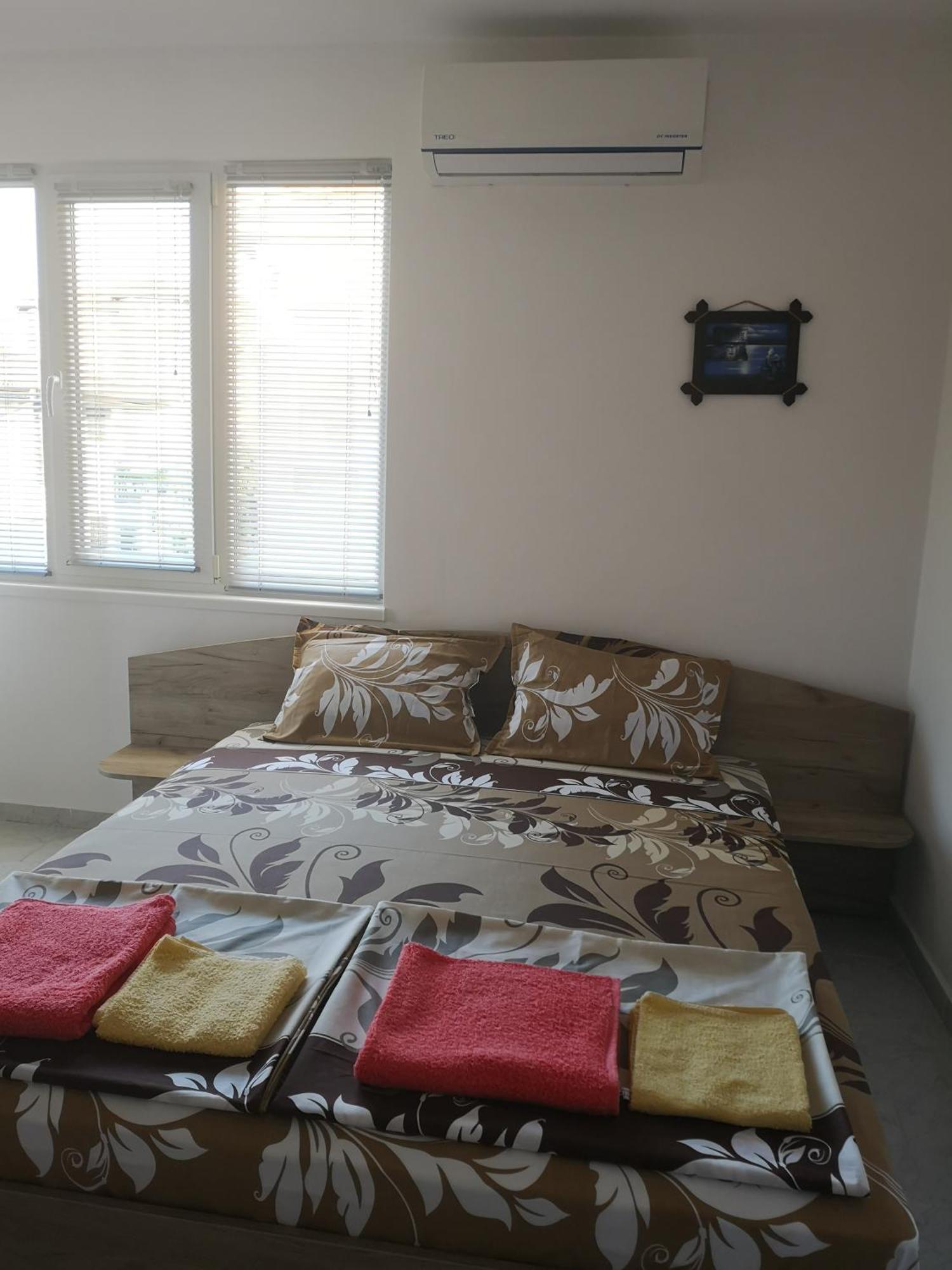 Guestrooms Stoyanovi Черноморец Екстериор снимка